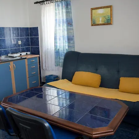 Apartment Dusper